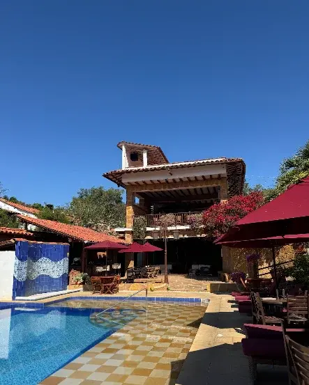 Hotel Hicasua Barichara Piscina Cielo Azul